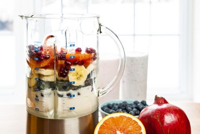 Preparare un cocktail di frutti di bosco per aumentare la potenza in breve tempo